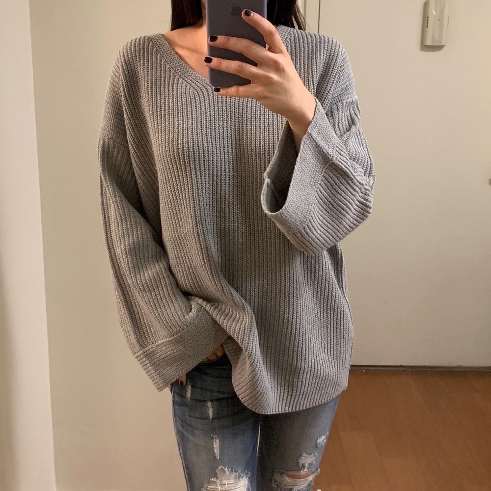 V Neck Bell Sleeve Sweater - Picture 8 of 8